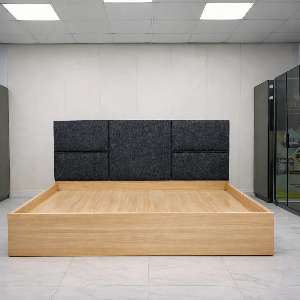 Lit moderne en bois clair avec tête capitonnée gris anthracite – Design minimaliste contemporain