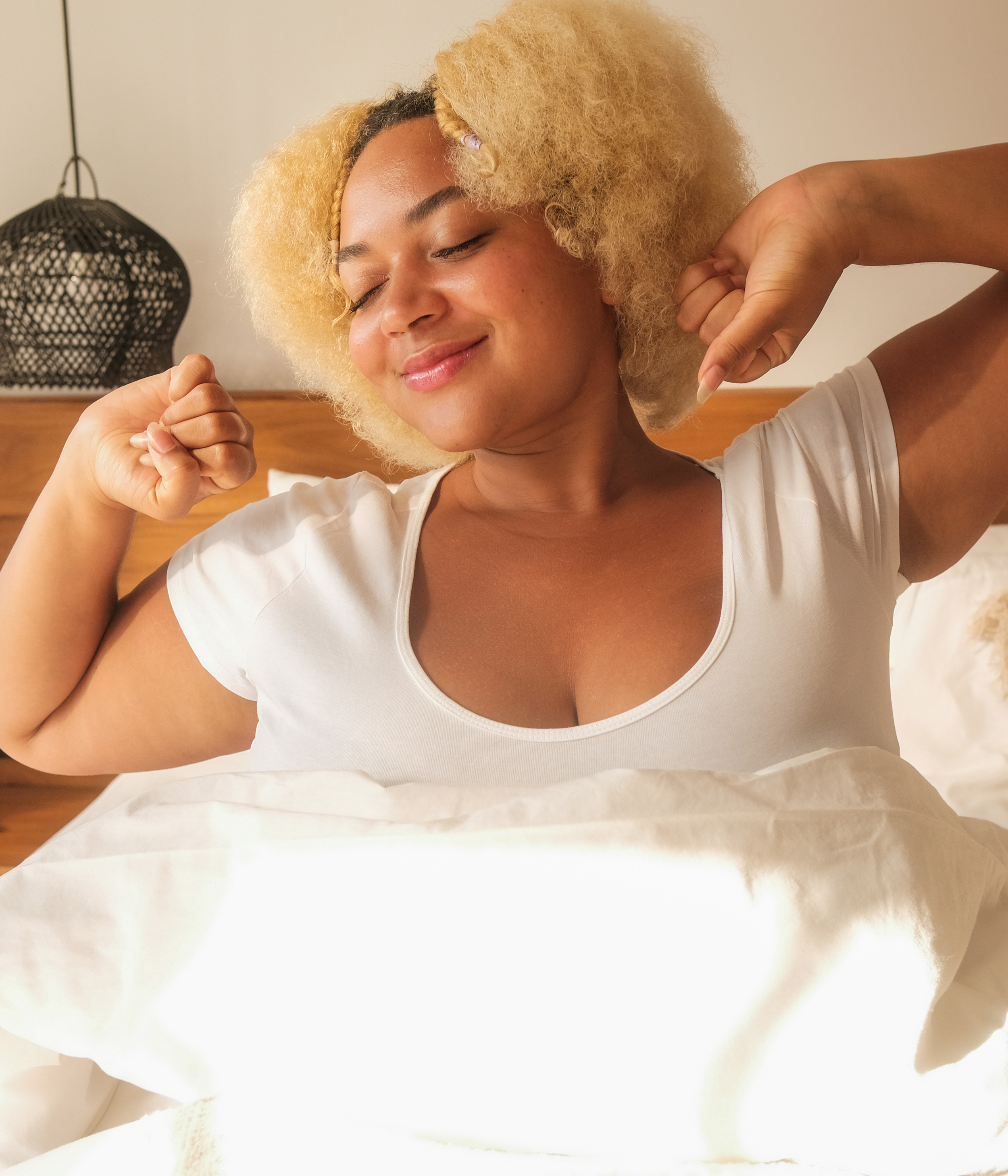 Même Apoutchou se réveille heureuse